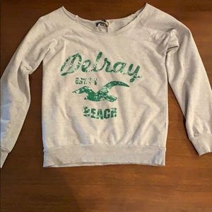 Delay Beach Sweater Size M